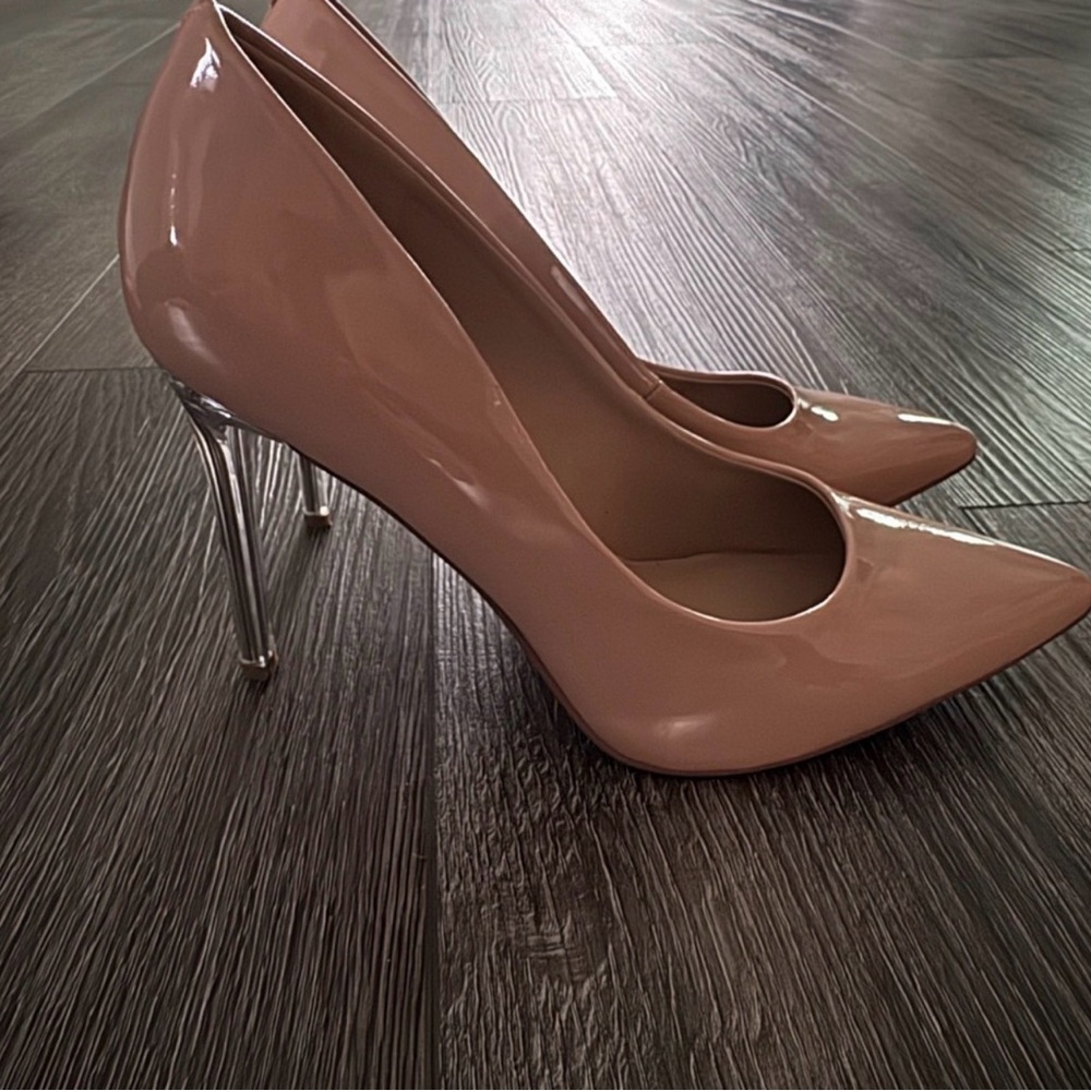 Women’s nude patent leather heels size 8 - Picture 3 of 11